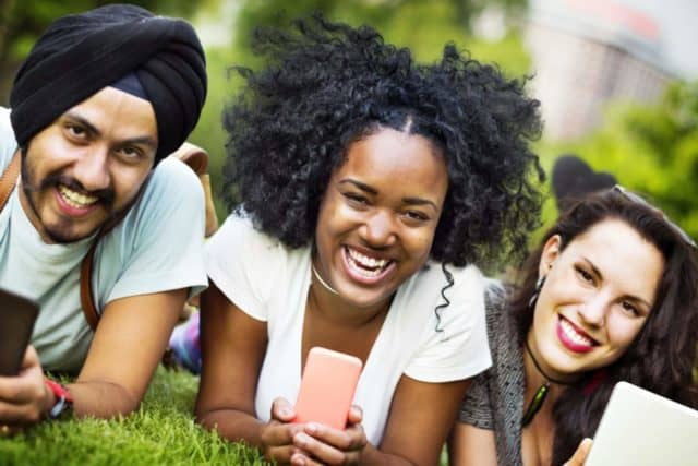 picture of dentist in fresno happy group with the app