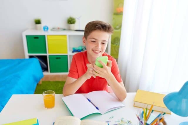 kid learning dentistry terminology on the dentist in fresno app